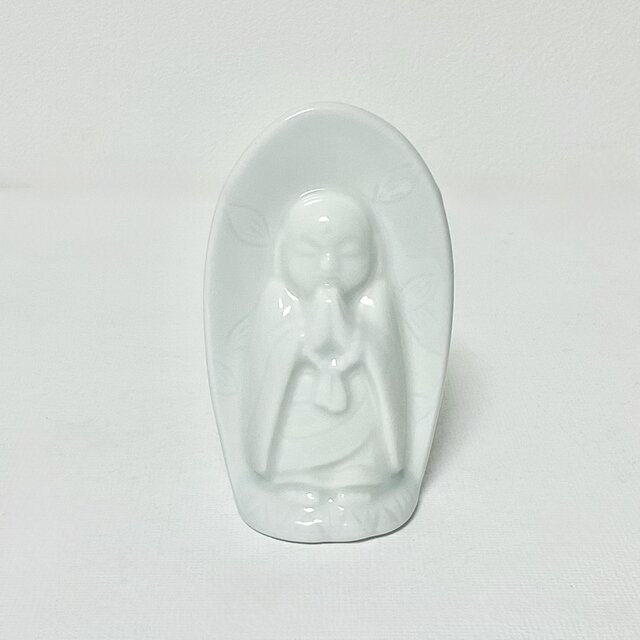 光背付きの白磁のお地蔵さま