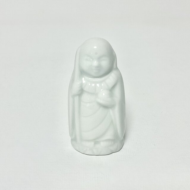 白磁の小さなお地蔵さま