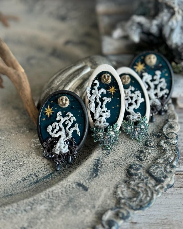 あいちー様専用　ブローチ　シルバー 有職文様&frasl;宝相華のシルバーブローチ（ペンダント兼用） | iichi 日々の