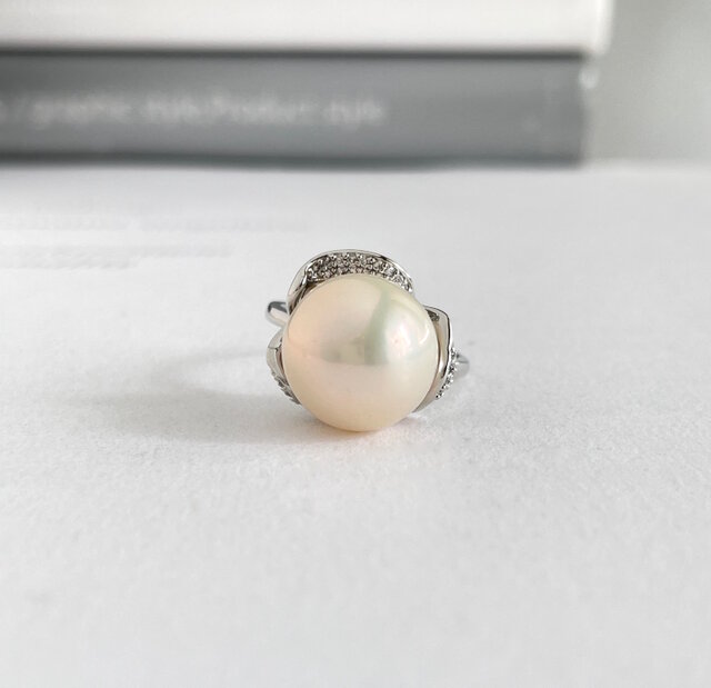 淡水パール 大粒パールのフラワーリング オーロラクリーム 13.5