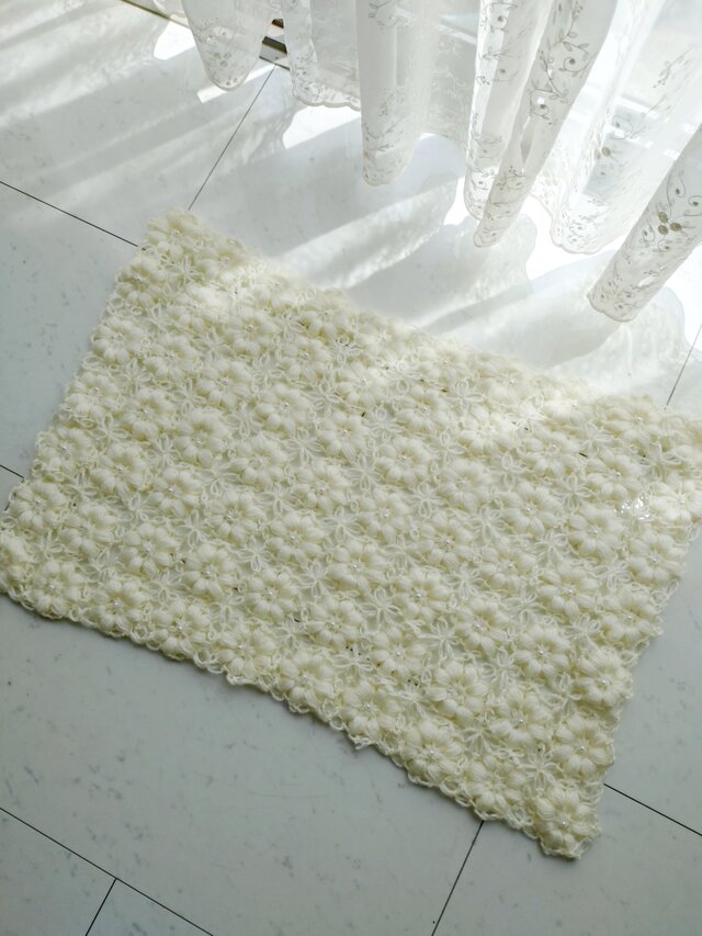 『ハンドメイド』落ち着いた大人のブランケット！ブラック 膝掛け 手編み 1日後発送】かぎ針編み／ 白と黒／モノトーン／モチーフ