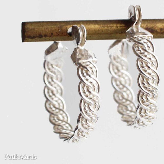 三つ編み細工のフープピアス・銀線細工（p-12-si）silver925
