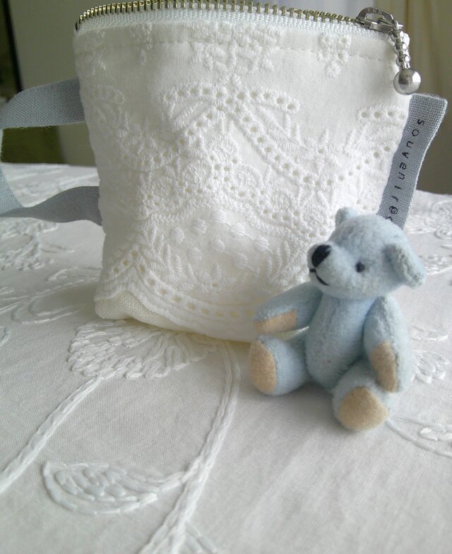 【アンちゃん様オーダー専用ページ】リネン刺繍 cutwork刺繍×linen PouchSet | iichi 日々の暮らしを心地よく