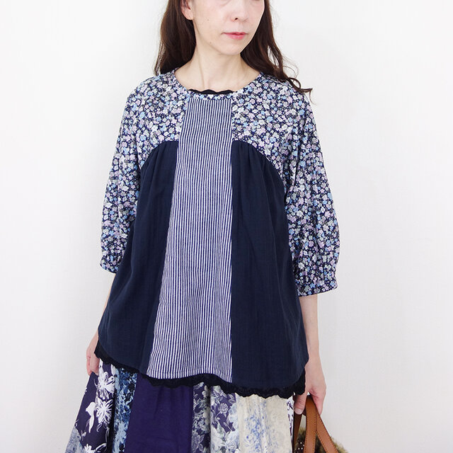 Wガーゼネイビー×小花ヒッコリードルマンプルオーバー