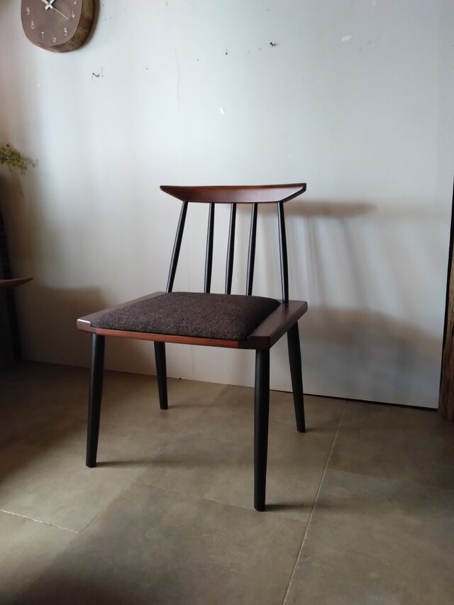 ゆったりウインザーチェア 　クッション付き　　～ダイニングチェア・椅子・背もたれ椅子