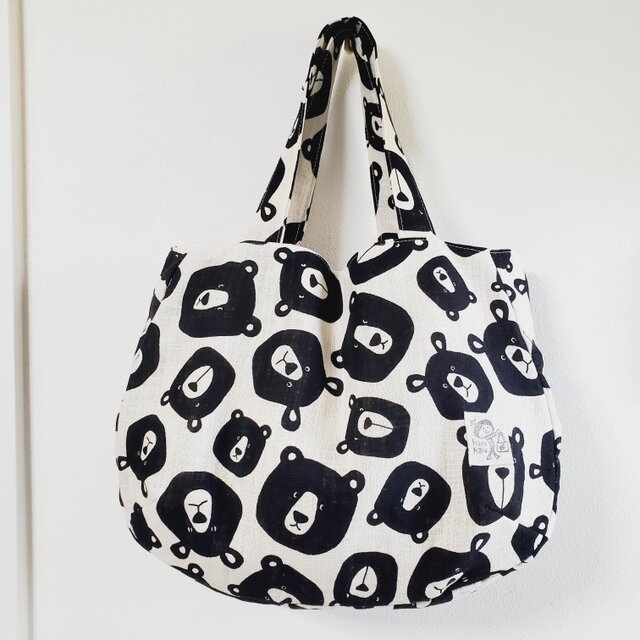 普段使いのマチたっぷりトートバッグ おとぼけくまさん柄