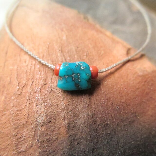 アンティーク　チベット　血赤珊瑚と赤珊瑚のビーズ３個セット アンティークチベット血赤珊瑚と赤珊瑚のビーズ3個セット