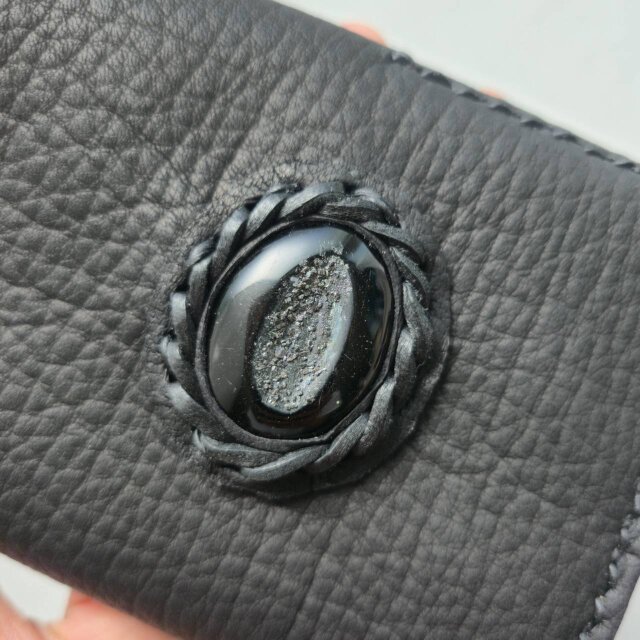 鹿革の三つ折り財布 ブラックオニキス 鹿革の三つ折り財布 ブラックオニキス | iichi 日々の暮らしを