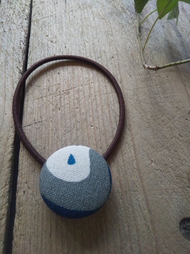 くるみボタンヘアゴム