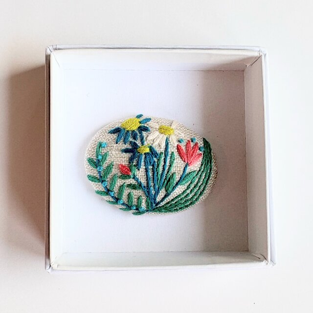 小さなお花の刺繍ブローチ・botanical#397