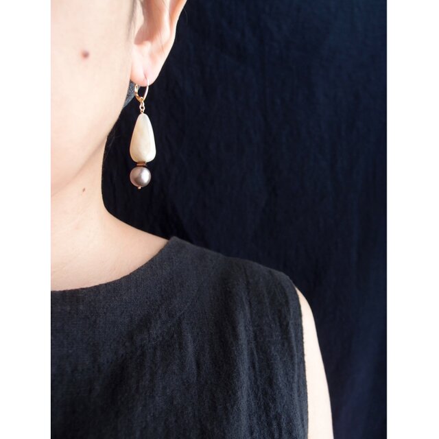 Greige Pearl × Moonstone Earrings／ムーンストーン×パール フレンチピアス