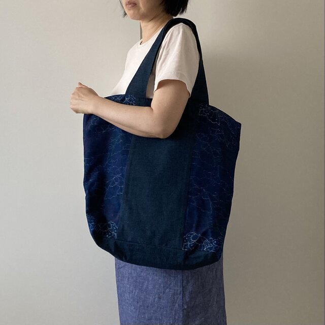 つむぎの大きなトートバッグ　蝶々