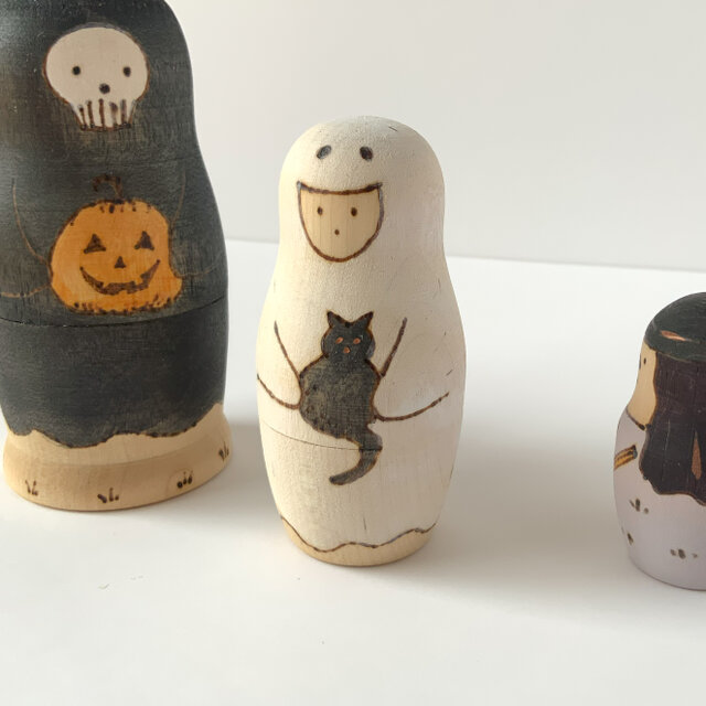 ロシア製品★ハンドメイド 置物 ハロウィン 魔法使い 魔女 マトリョーシカ 人形 Amazon.co.jp: ハロウィン マトリョーシカ人形 5層 女の子 ガール 木質