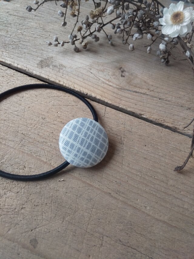 くるみボタンヘアゴム