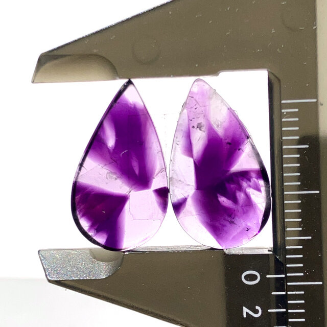 トラピッチェアメジスト[146] 19x11mm ペアルース　／天然石／カボション