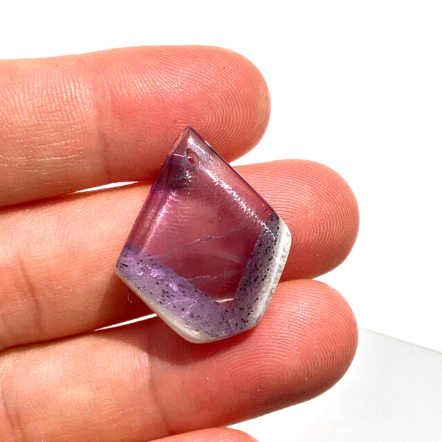 穴あきアメジスト[148] 25x21mm 19Cts ルース／天然石