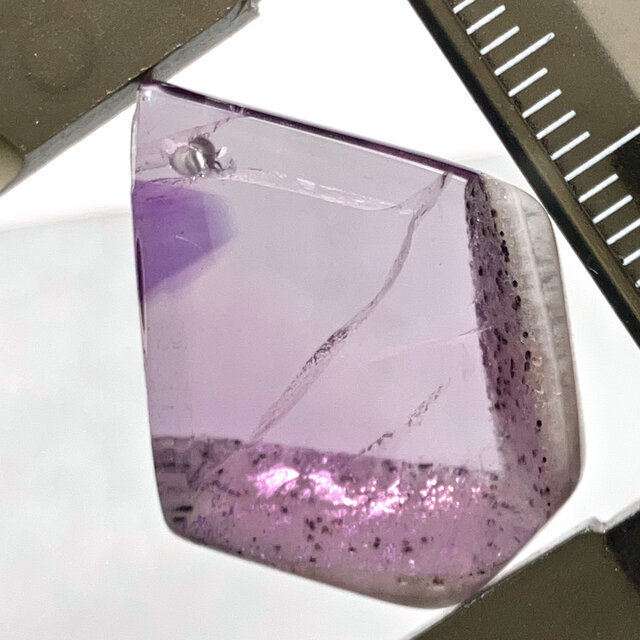 【激レア】希少　天然石　パウエライト入りアメシスト 超レアストーン パウエライトアメジスト 69g ファントム