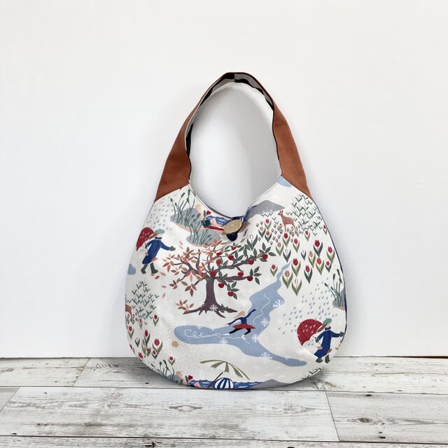 たまご型バッグ　ワンハンドル　北欧の物語