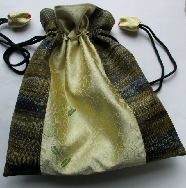 ９４０２　着物で作った巾着袋＃送料無料