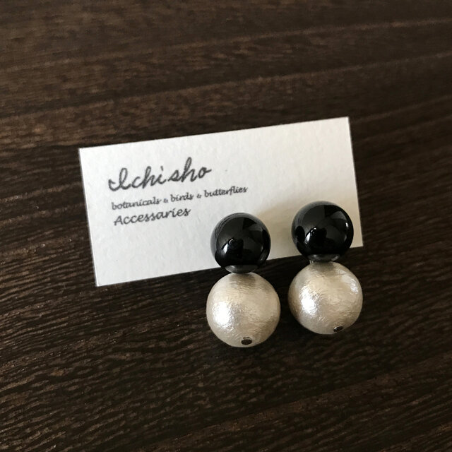 【チタン変更可】黒白ピアス＊オニキスｘコットンパール