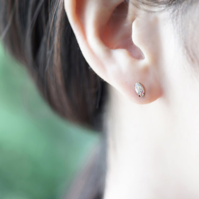 マーキスカットオパールのスタッドピアスSilver925 ～風花（かざはな