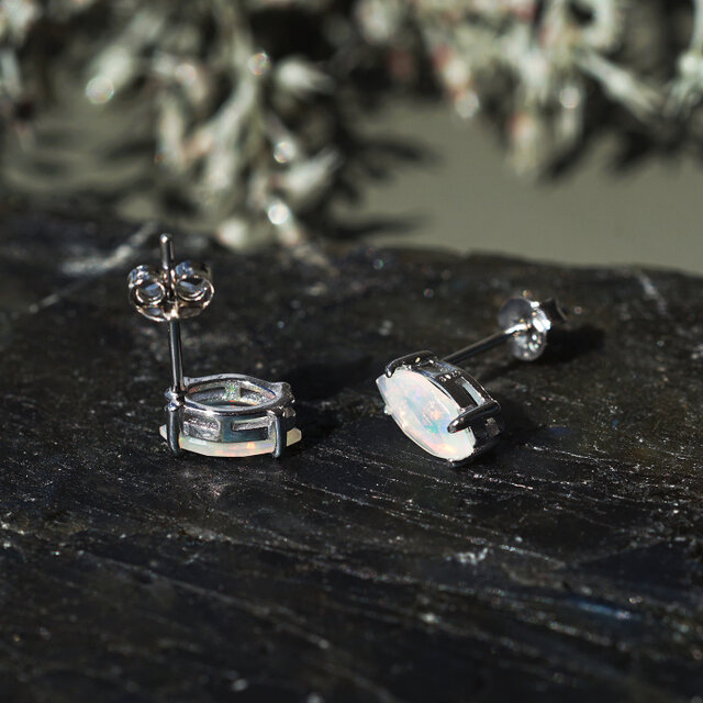 マーキスカットオパールのスタッドピアスSilver925 ～風花（かざはな