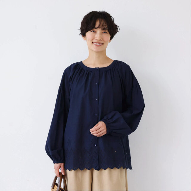 紺レースブラウス　サイズ36 タグ付き 再々〜々々販♪綿100％のレースブラウス 紺ネイビー18009-2 ブラウス