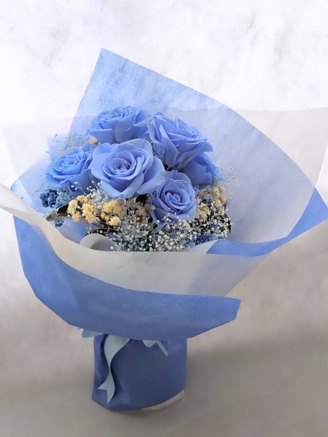 プリザーブドフラワー花束／空色の薔薇７本とかすみ草の特別なあなたに贈る花束／花束スタンド購入選択可