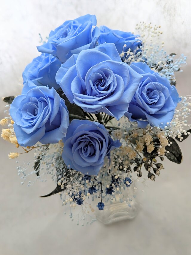 プリザーブドフラワー花束／空色の薔薇7本とかすみ草の特別なあなたに