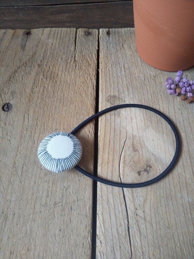 くるみボタンヘアゴム