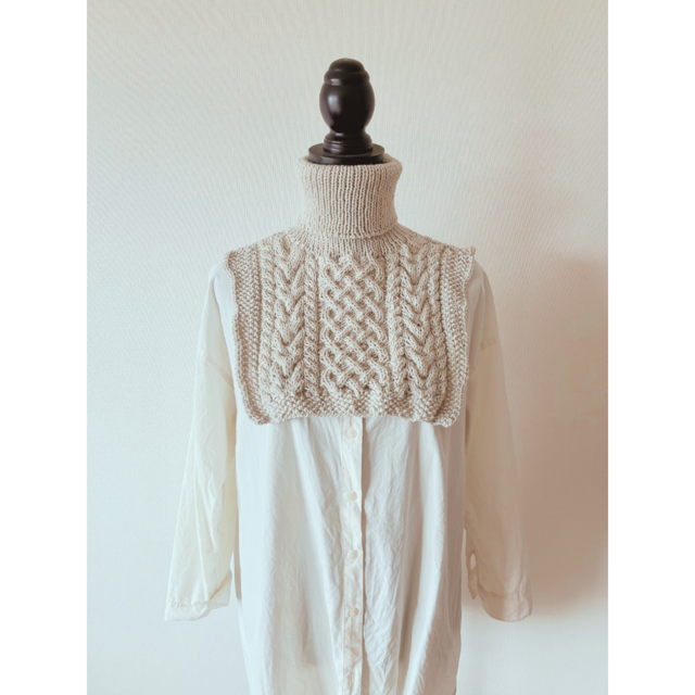 メリノウールのアラン模様盛りだくさんの 贅沢なつけ襟