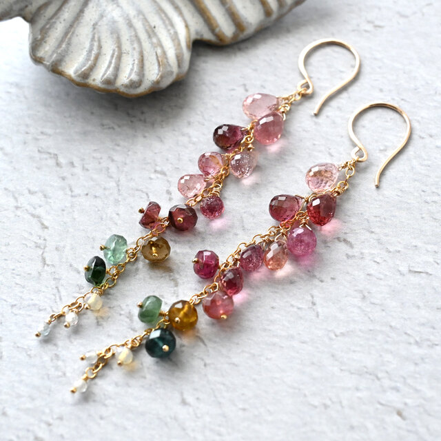 マルチカラートルマリンの螺旋ピアス（ドロップ）・イヤリング変更可