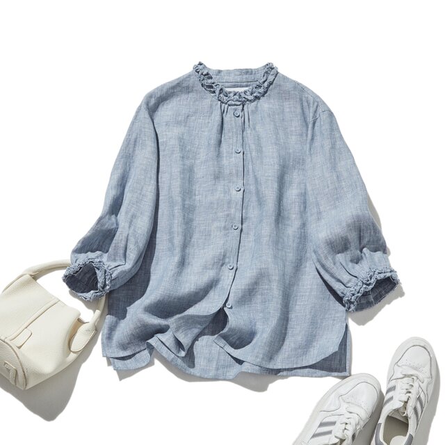 大人の上品で可愛らしい雰囲気をまとうリネン ブラウス　リネン100％　シャツブラウス ライトブルー250914-1