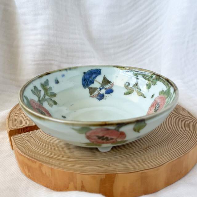 チコロット❤️三つ足浅鉢❤️すべて手描き❤️染付け❤️一品盛り❤️中鉢❤️フリーボウル❤️bowl❤️笠地蔵