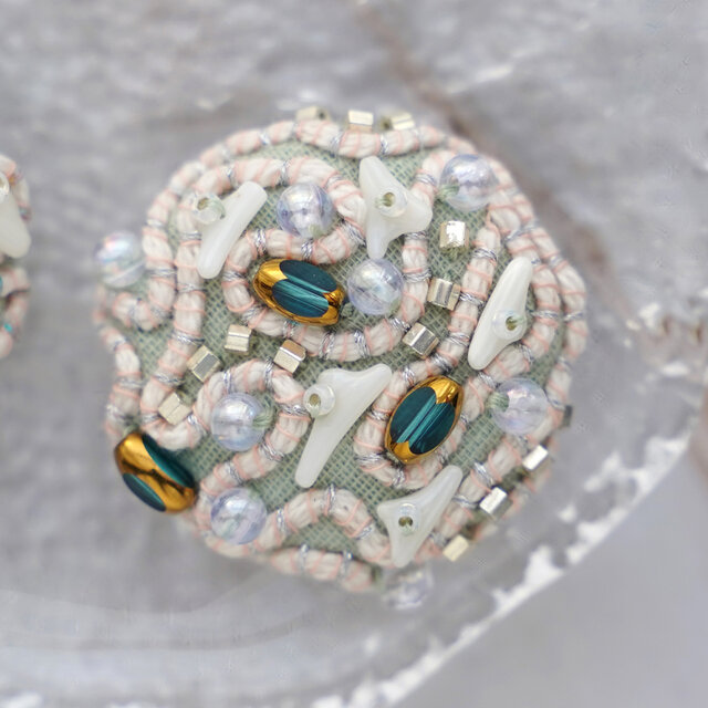 海の思い出リング 一点もの （白） サイズフリー 太陽と水しぶきの