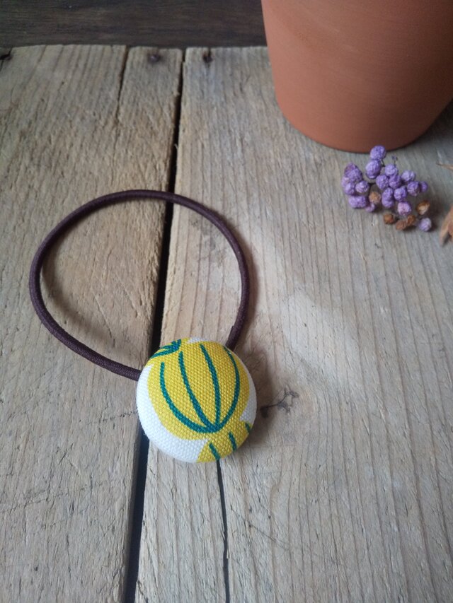 くるみボタンヘアゴム