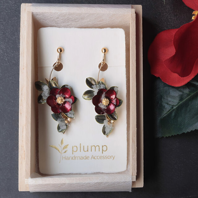 雪椿ピアス/イヤリング | iichi 日々の暮らしを心地よくする