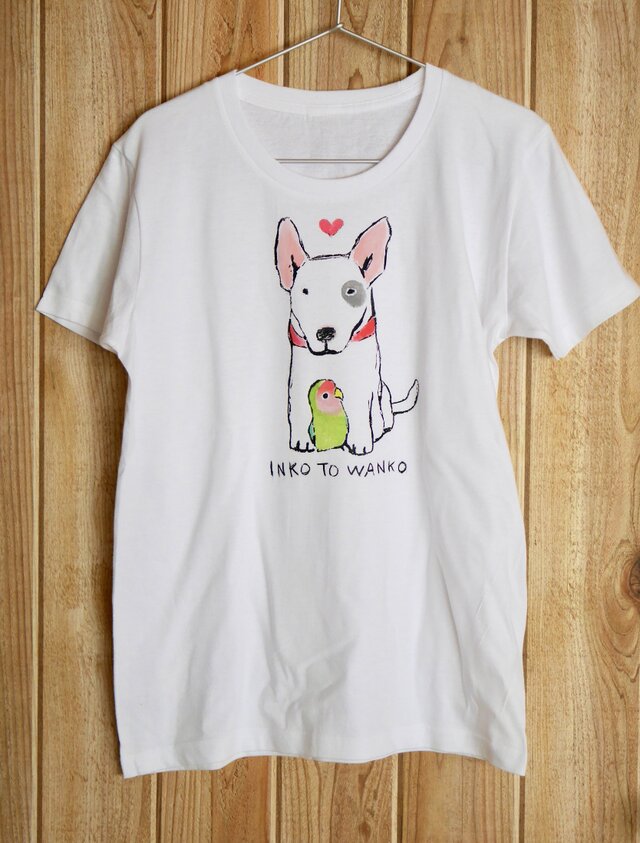 ブルテリアとコザクラインコのTシャツ