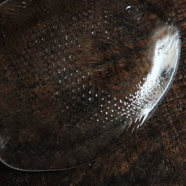 海の幸を盛り付けたくなる◇魚の形状。クリスタルガラス変形皿 クリア