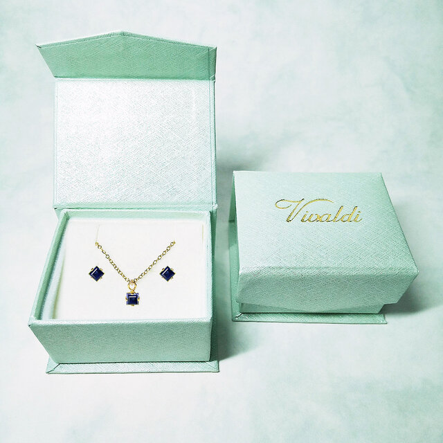 ブルーサファイア (スクエアカット)　ピアス&ネックレス 2点セット　　送料無料
