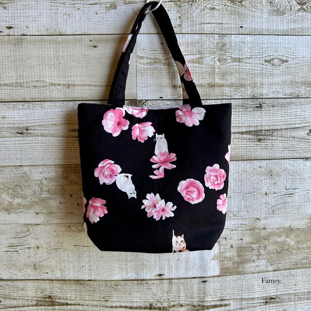大人かわいいお花と猫ちゃんのトートバッグ コットン 猫 リボン flower