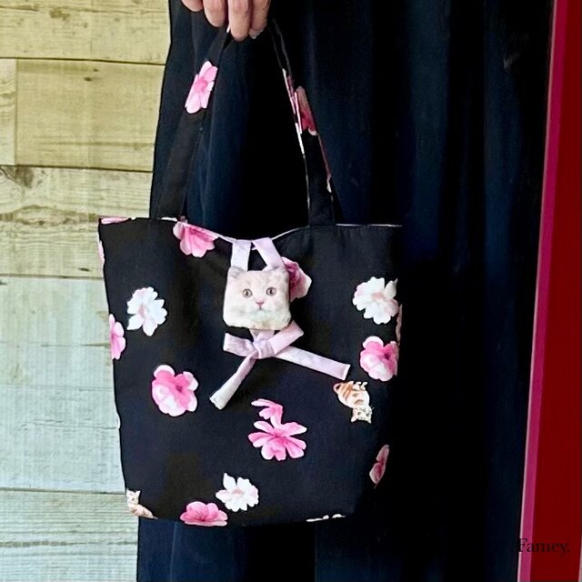 大人かわいいお花と猫ちゃんのトートバッグ コットン 猫 リボン flower
