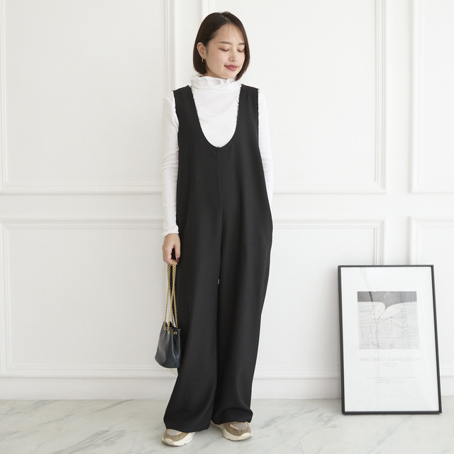 シワになりにくい 深めのUネック サロペット ブラック 0717BK | iichi