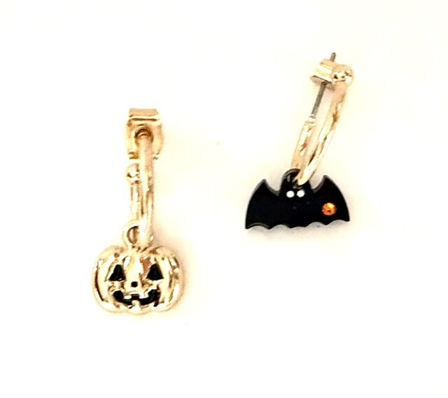 ハロウィン　パンプキンピアス ハロウィン 蝙蝠 パンプキン swarovski 付き ピアス】ハロウィーン