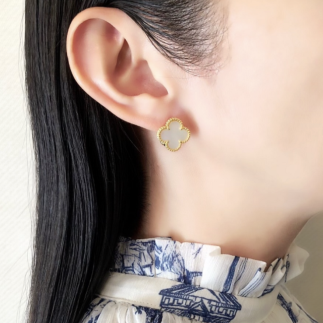 専用です！クローバー　ピアスとネックレス2点 お得セット クローバー ネックレス&ピアス 15mm（マザーオブパール