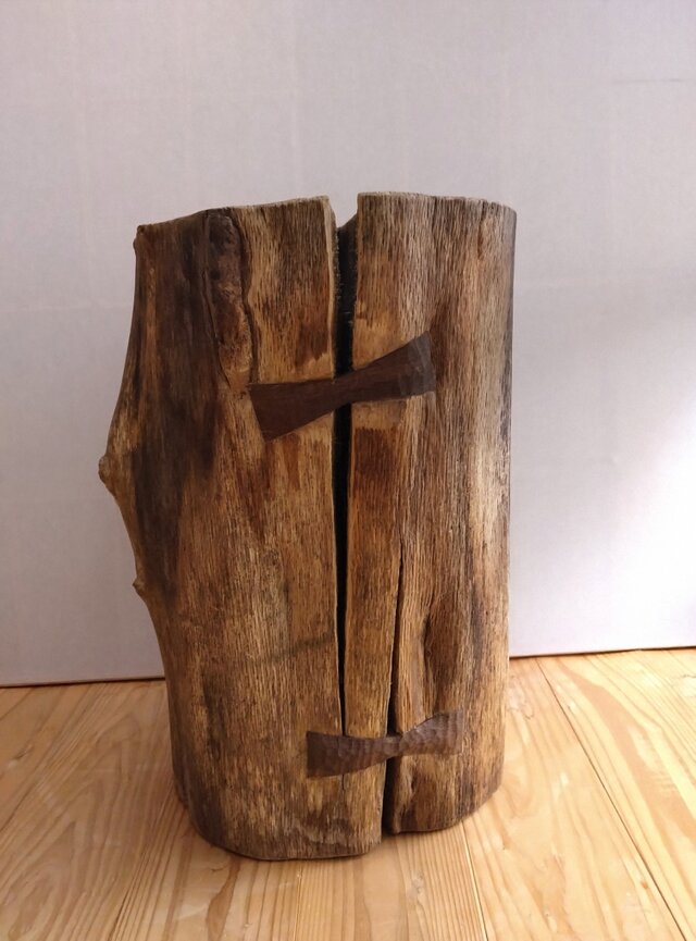 しっかり丸太椅子 ～樫の丸太スツール・サイドテーブル・ディスプレイ