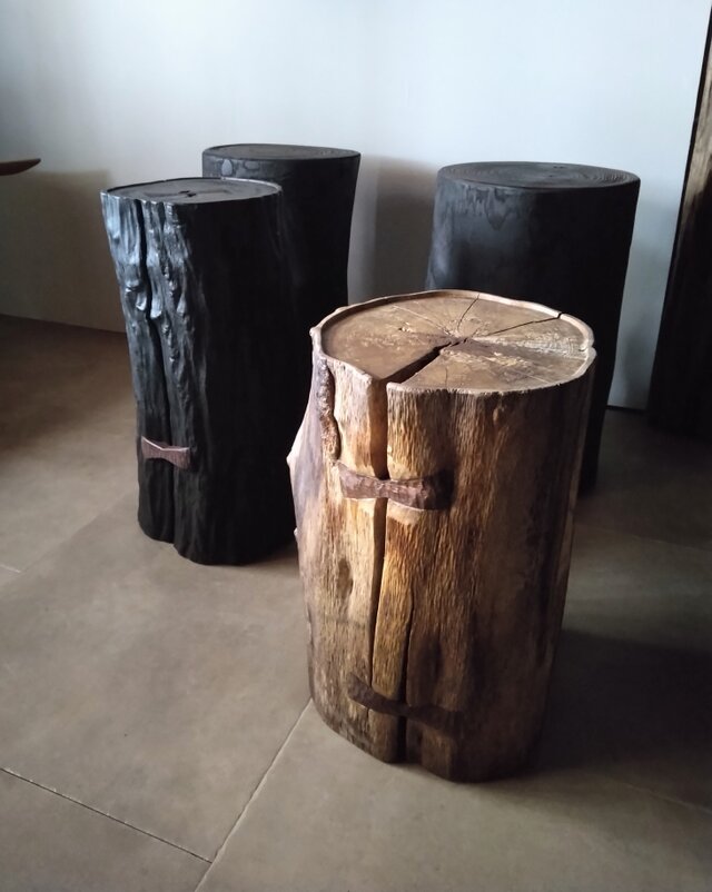 しっかり丸太椅子 ～樫の丸太スツール・サイドテーブル・ディスプレイ