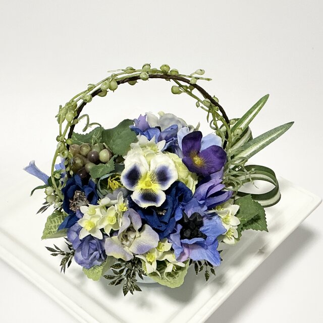 優しい色のフラワーアレンジメント   Mサイズ（造花、母の日、結婚祝い、新築祝、還暦祝い、敬老の日）のコピーのコピー