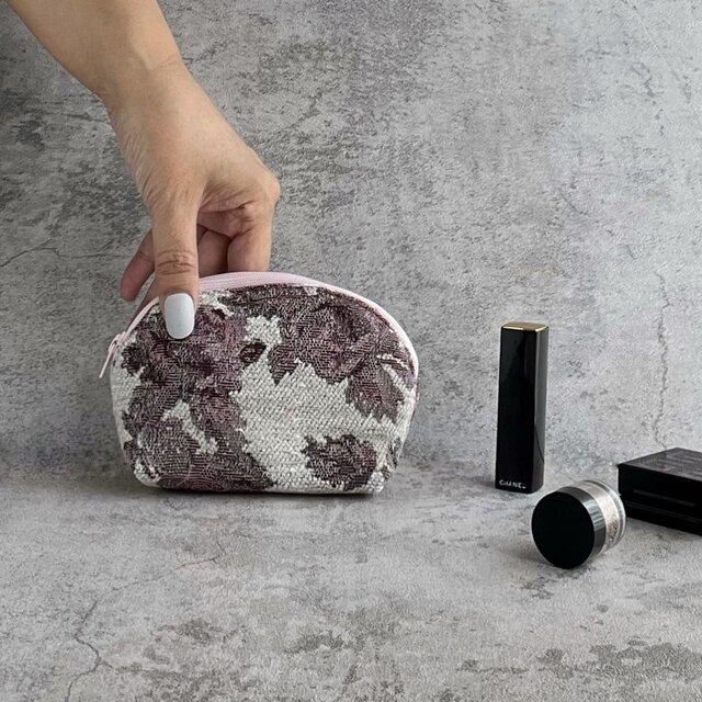 手のひらサイズのラウンドポーチ/リップ・印鑑・ミニ財布にもなる・プチギフトにも/大人の高級感/ゴブラン織