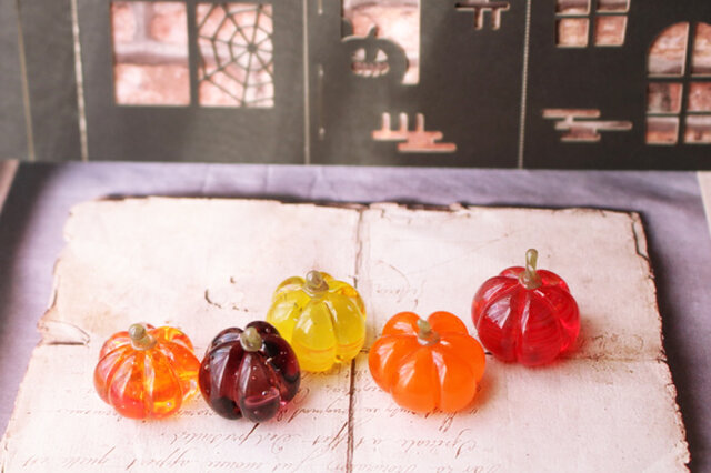 ガラスのハロウィン・ガラスのかぼちゃ ミニチュア5点セット | iichi